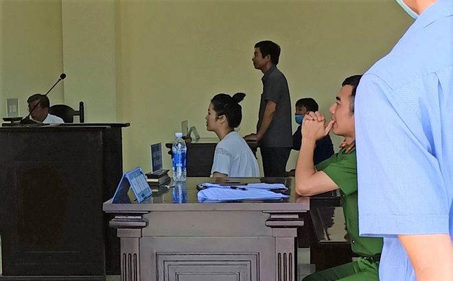 Nữ Gi&aacute;m đốc khai l&yacute; do đ&acirc;m chết c&aacute;n bộ t&ograve;a &aacute;n tr&ecirc;n xe &ocirc; t&ocirc; - Ảnh 1.