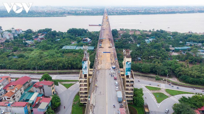 Toàn cảnh đại công trường sửa chữa cầu Thăng Long, Hà Nội - Ảnh 1.