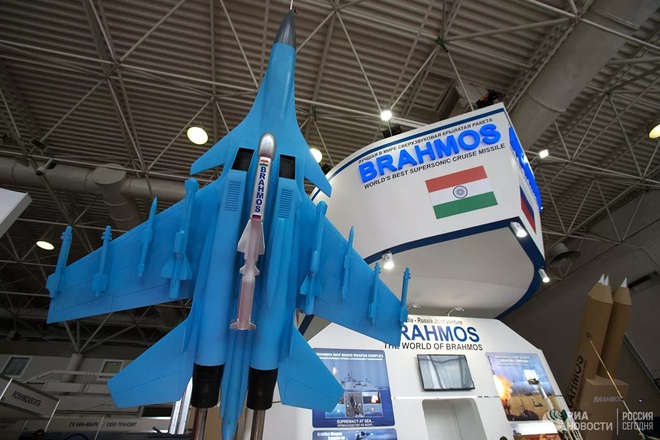 Hé lộ thông tin Nga - Ấn Độ chế tạo tên lửa hành trình siêu thanh BrahMos - Ảnh 2.
