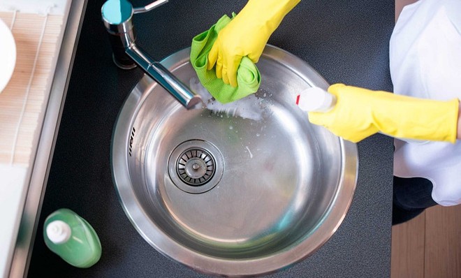 Gợi ý các bà nội trợ 5 mẹo vệ sinh nhà bếp kiểu mới giúp không gian sạch sẽ và ngăn nắp trông thấy - Ảnh 4.