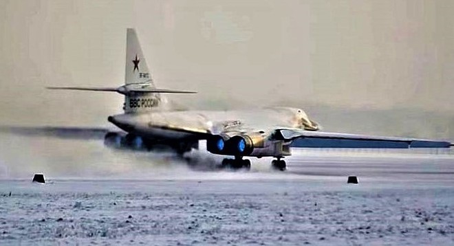 Công nghệ làm sân bay trên băng - chìa khóa giúp Nga chinh phục Bắc Cực - Ảnh 3.