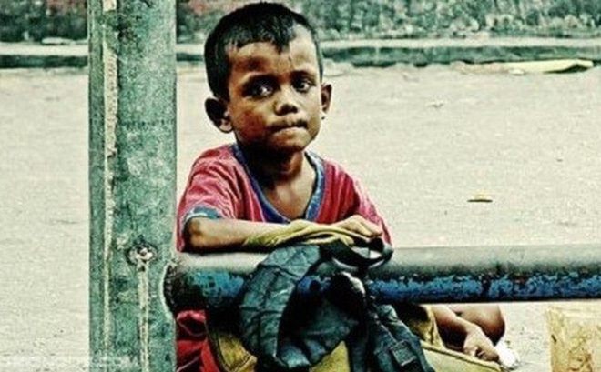 Đưa tiền nhờ 1 cậu bé đi mua bia nhưng mãi không thấy về, 3 ngày sau, đoàn thợ chụp ảnh chứng kiến cảnh tượng không ngờ tới Đưa tiền nhờ 1 cậu bé đi mua bia nhưng mãi không thấy về, 3 ngày sau, đoàn thợ chụp ảnh chứng kiến cảnh tượng không ngờ tới