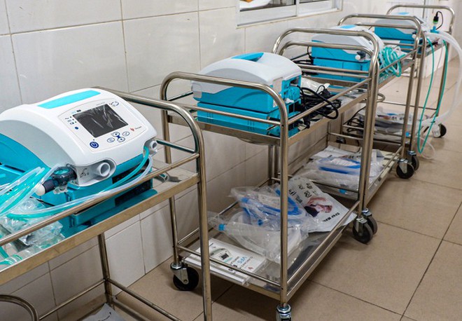 Bên trong Bệnh viện dã chiến Hòa Vang, điểm nóng nhất Đà Nẵng - Ảnh 2.