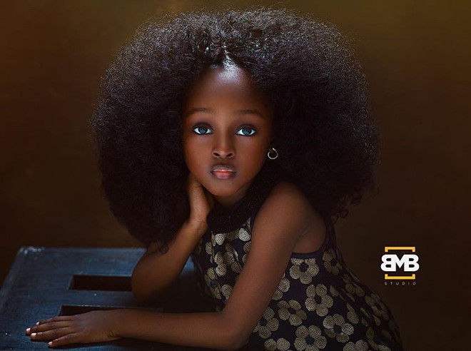 Sau 2 năm gây sốt mạng xã hội, cô bé châu Phi đẹp nhất thế giới hiện ra sao? - Ảnh 1.