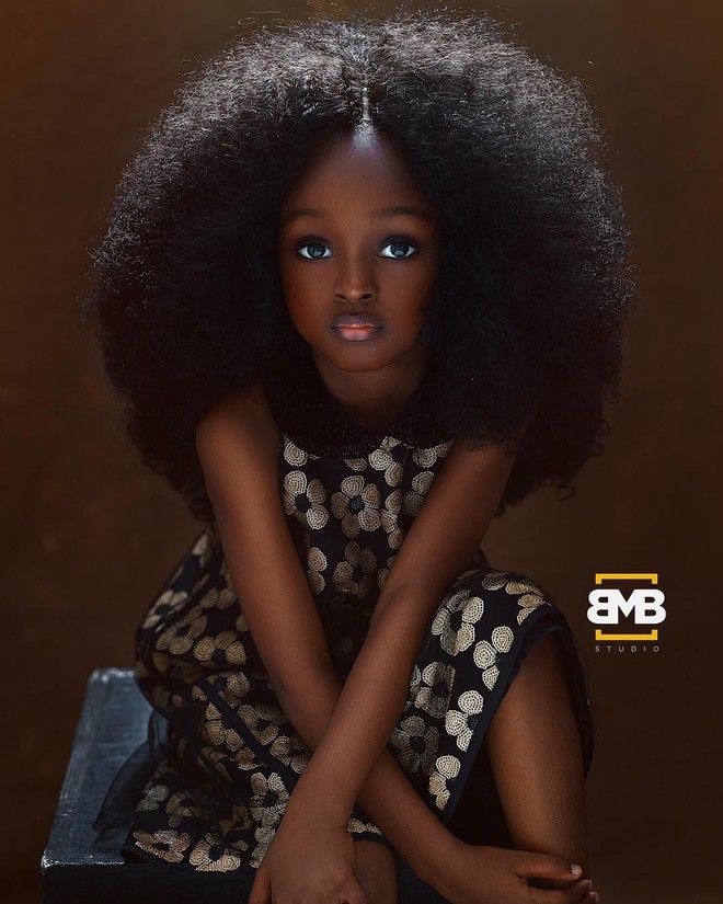 Sau 2 năm gây sốt mạng xã hội, cô bé châu Phi đẹp nhất thế giới hiện ra sao? - Ảnh 2.