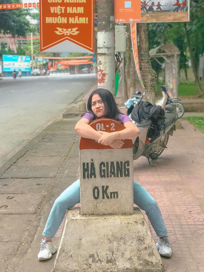 Hai cô gái rủ nhau phượt Hà Giang: Trải nghiệm mạo hiểm và loạt ảnh khó đỡ trên từng cây số - Ảnh 9.