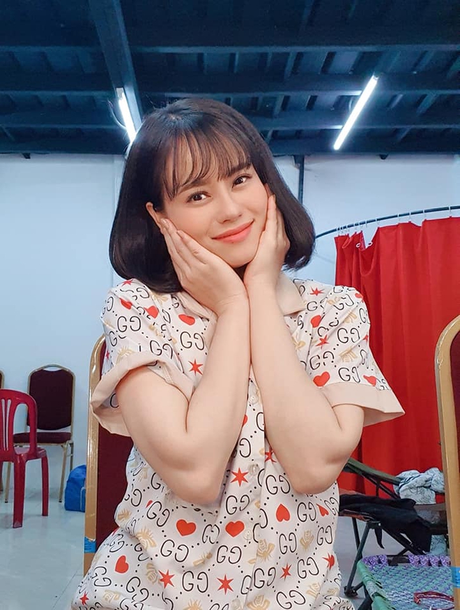 Quá khứ làm shipper, bảo vệ, giúp việc của sao Việt: Bi kịch đến nỗi muốn kết liễu cả mẹ và con - Ảnh 7. Quá khứ làm shipper, bảo vệ, giúp việc của sao Việt: Bi kịch đến nỗi muốn kết liễu cả mẹ và con - Ảnh 7.
