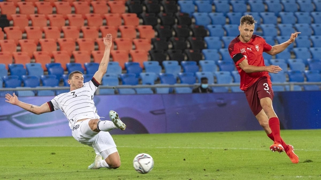 Cristiano Ronaldo và đội hình xuất sắc nhất UEFA Nations League tuần này - Ảnh 4.