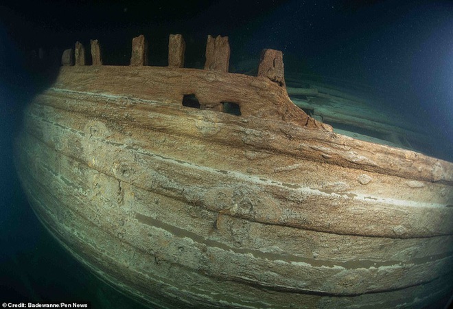 Tàu ma hiện hình nguyên vẹn sau 400 năm bị biển Baltic nuốt chửng - Ảnh 3.