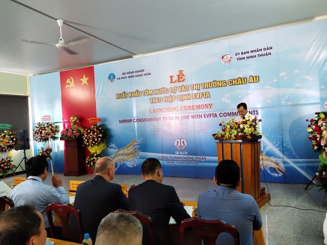 Việt Nam xuất khẩu lô tôm đầu tiên sang EU hưởng thuế 0% từ EVFTA - Ảnh 1.