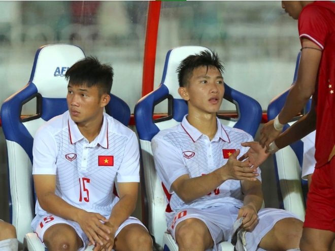 Ngày này năm xưa: Văn Hậu hỗ trợ đàn em, U18 Việt Nam vẫn bị loại từ vòng bảng - Ảnh 1.