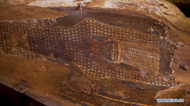 Tiết lộ về màu sơn bí ẩn trên quan tài 2.500 tuổi mới được tìm thấy - Ảnh 3.