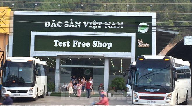 Cận cảnh chuỗi cửa hàng ở Nha Trang xây trái phép chuyên đón khách Trung Quốc - Ảnh 10.