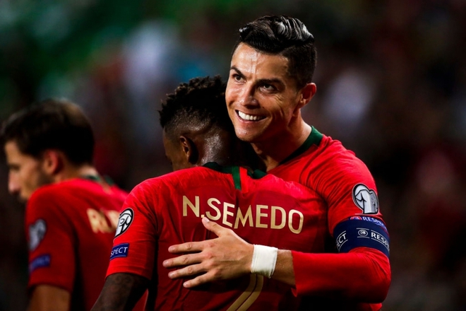 Chuyển nhượng 21/9: Wolves gây sốc khi hỏi mua đồng đội của Ronaldo - Ảnh 1.