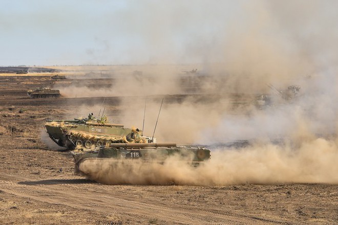 Dàn tăng T-90 huyền thoại tung hỏa lực hủy diệt mục tiêu - Ảnh 3.