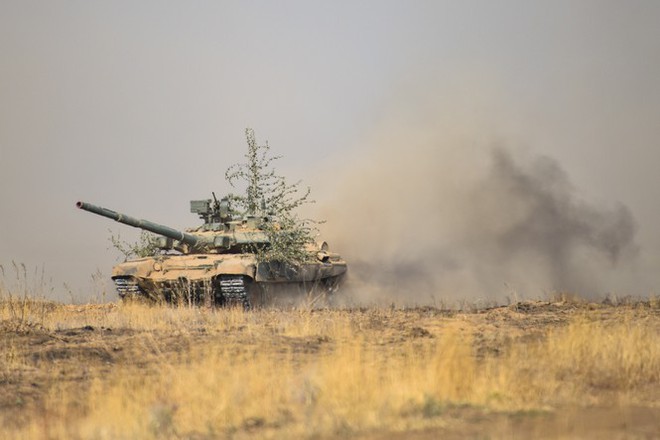 Dàn tăng T-90 huyền thoại tung hỏa lực hủy diệt mục tiêu - Ảnh 7.