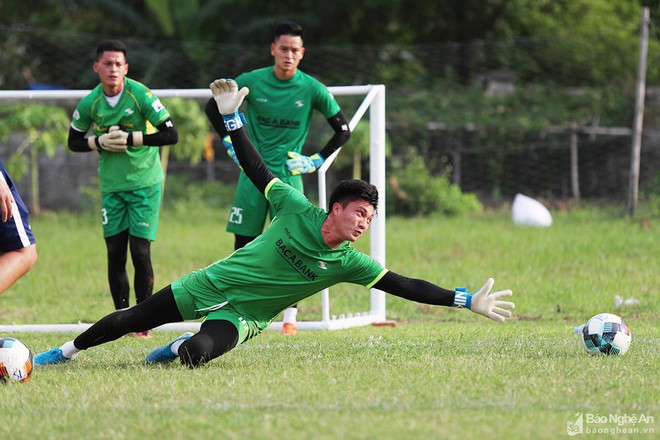 Văn Đức, Xuân Mạnh, Văn Toàn hào hứng chờ đại chiến SLNA - HAGL trên sân Vinh - Ảnh 9.