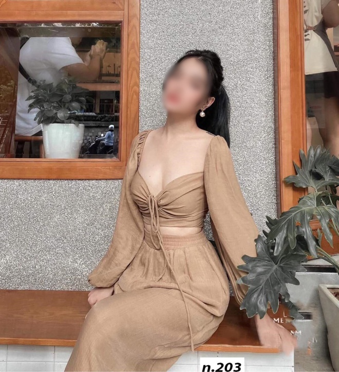 Mua hàng đẹp do hot girl mặc, cô gái nhận về đồ như giẻ lau, phản ứng của chủ shop mới gây bức xúc - Ảnh 1.