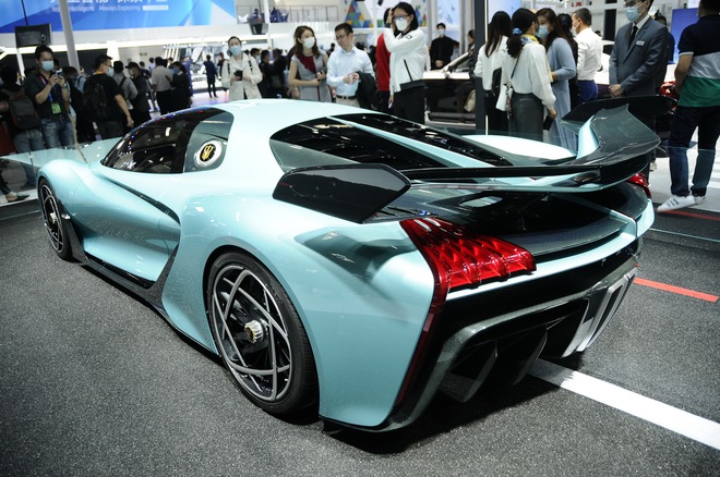Cận cảnh chiếc ô tô kỳ lạ do Trung Quốc sản xuất, có giá ngang siêu xe Ferrari LaFerrari  - Ảnh 5.