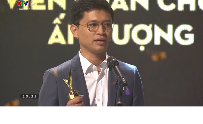 Biên tập viên VTV gây sốt với màn phát biểu khi nhận giải thưởng - Ảnh 3. Biên tập viên VTV gây sốt với màn phát biểu khi nhận giải thưởng - Ảnh 3.