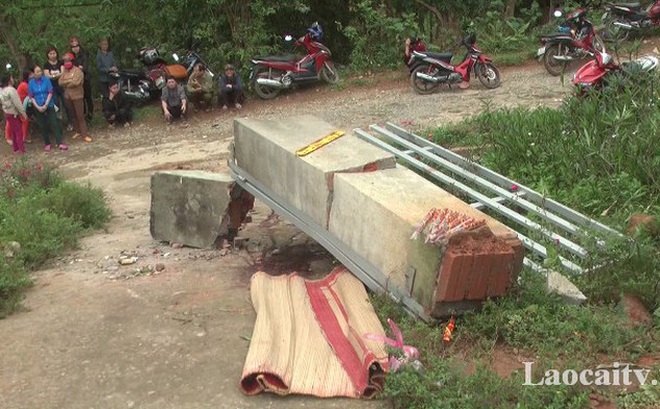 Lào Cai: Sập cổng trường mầm non, 3 cháu bé tử vong Lào Cai: Sập cổng trường mầm non, 3 cháu bé tử vong
