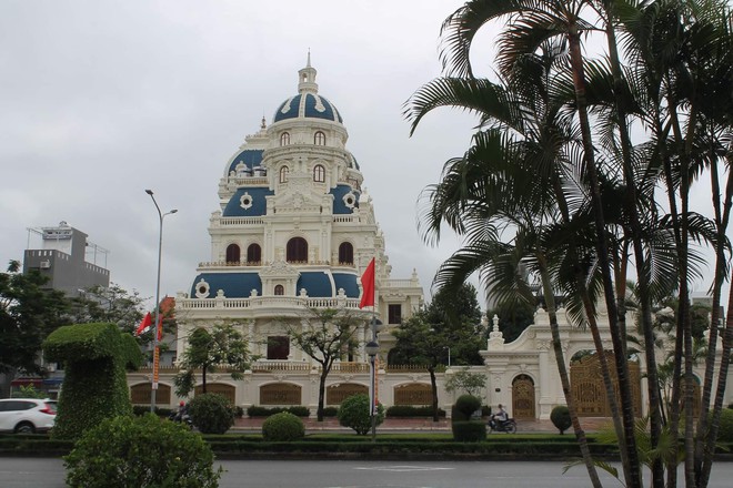 Hai công ty thuộc sở hữu của đại gia xăng dầu Ngô Văn Phát, người vừa bị khởi tố có quy mô ra sao? - Ảnh 1. Hai công ty thuộc sở hữu của đại gia xăng dầu Ngô Văn Phát, người vừa bị khởi tố có quy mô ra sao? - Ảnh 1.