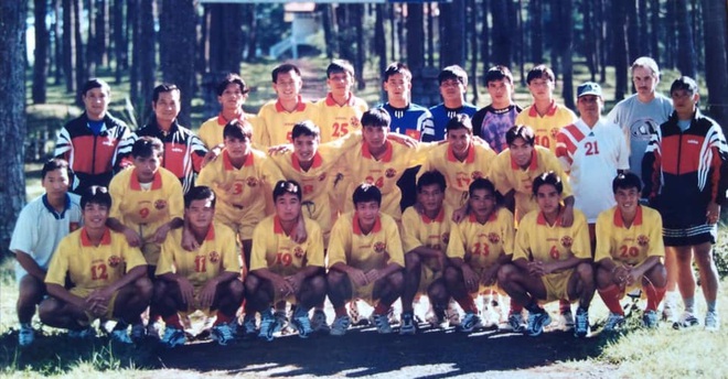 Cựu tuyển thủ Nguyễn Phi Hùng: Tôi nể HLV Alfred Riedl! - Ảnh 2. Cựu tuyển thủ Nguyễn Phi Hùng: Tôi nể HLV Alfred Riedl! - Ảnh 2.