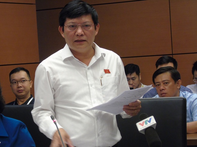 Chánh Văn phòng UBND TP HCM nói về việc ĐBQH Phạm Phú Quốc có 2 quốc tịch - Ảnh 1. Chánh Văn phòng UBND TP HCM nói về việc ĐBQH Phạm Phú Quốc có 2 quốc tịch - Ảnh 1.
