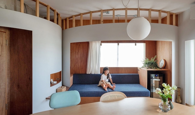 Căn hộ nhỏ chỉ vỏn vẹn 22m² với kiến trúc đặc biệt hình vòng cung tạo sự rộng rãi bất ngờ cho gia đình trẻ người Nhật - Ảnh 2.