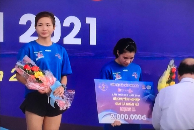 Kỷ lục gia SEA Games Nguyễn Thị Oanh vô địch giải chạy Chào năm mới - Ảnh 2.