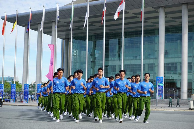 Kỷ lục gia SEA Games Nguyễn Thị Oanh vô địch giải chạy Chào năm mới - Ảnh 6.