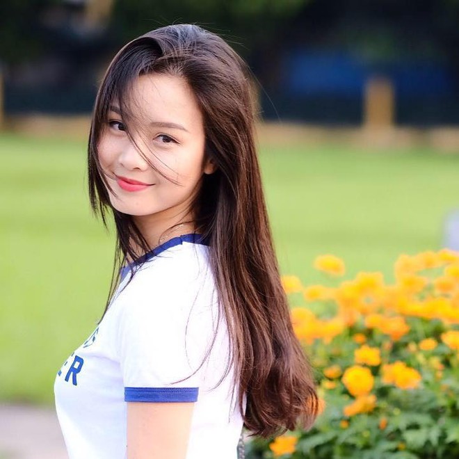 Cận cảnh nhan sắc nữ MC VTV bị cắt sóng vì mặt quá trẻ con khi lên hình - Ảnh 4. Cận cảnh nhan sắc nữ MC VTV bị cắt sóng vì mặt quá trẻ con khi lên hình - Ảnh 4.