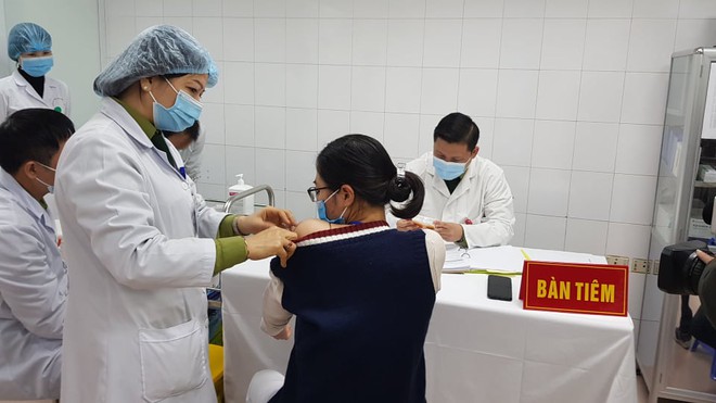 Nữ tình nguyện viên đầu tiên tiêm vắc xin COVID-19 của Việt Nam liều cao nhất - Ảnh 1.