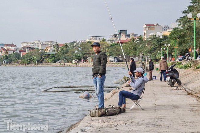 Vụ biến hồ Định Công thành nơi câu cá dịch vụ hốt bạc: Đá bóng trách nhiệm? - Ảnh 5.