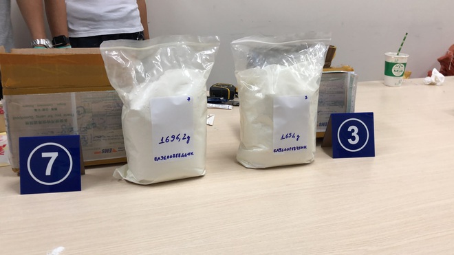Hơn 31 kg ma túy trong các kiện hàng nhập khẩu gửi qua đường chuyển phát nhanh, bưu chính - Ảnh 1. Hơn 31 kg ma túy trong các kiện hàng nhập khẩu gửi qua đường chuyển phát nhanh, bưu chính - Ảnh 1.