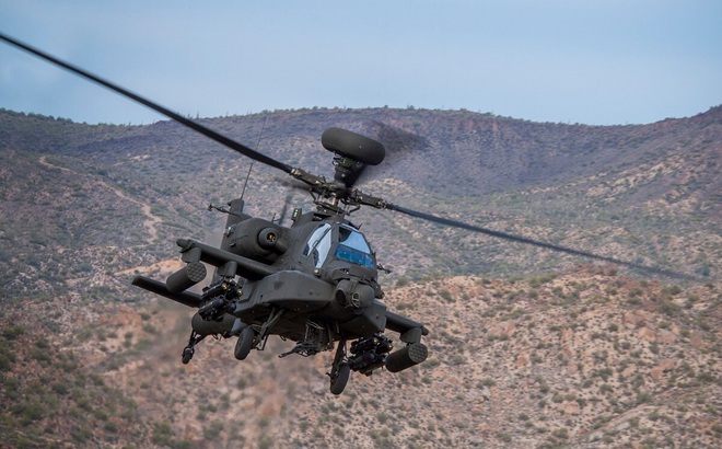 Một chiếc trực thăng Apache AH-64E Guardian. Ảnh: Defence News.