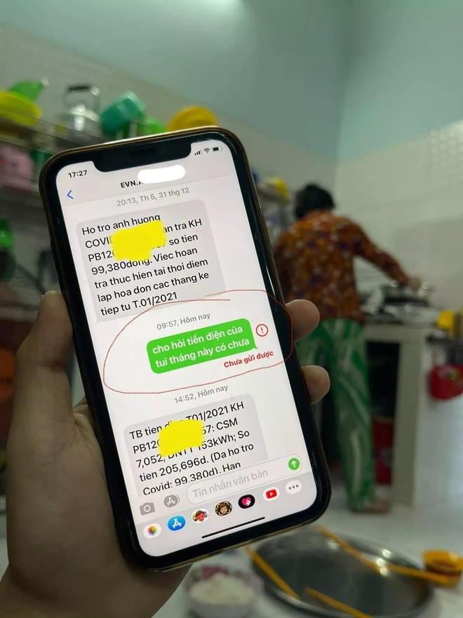 Mượn điện thoại mẹ, con giật mình vì đoạn tin nhắn cực hài mẹ gửi cho người lạ - Ảnh 1.