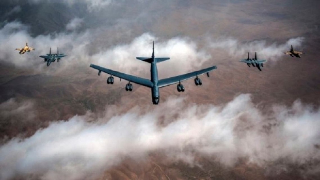 Mỹ lại điều máy bay ném bom chiến lược B-52 tới vùng Vịnh để răn đe Iran - Ảnh 1.