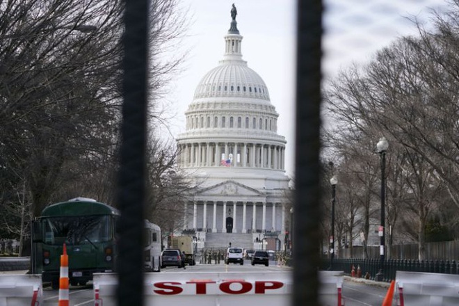 Mỹ: Hàng chục ngàn Vệ binh Quốc gia không ngừng đổ về Washington - Ảnh 5.