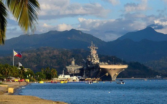 Ảnh chụp tàu tấn công đổ bộ USS Wasp tại Vịnh Subic - nơi từng là căn cứ của Hải quân Mỹ. Ảnh: Hải quân Mỹ