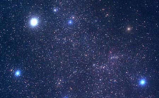 Dự kiến ngôi sao sáng nhất trên bầu trời hôm nay sẽ là một trong những thành viên của chòm sao Hoàng đạo. Hãy để hình ảnh đẹp và cuốn hút này đưa bạn vào một hành trình khám phá về thế giới các chòm sao đầy bí ẩn và thú vị.