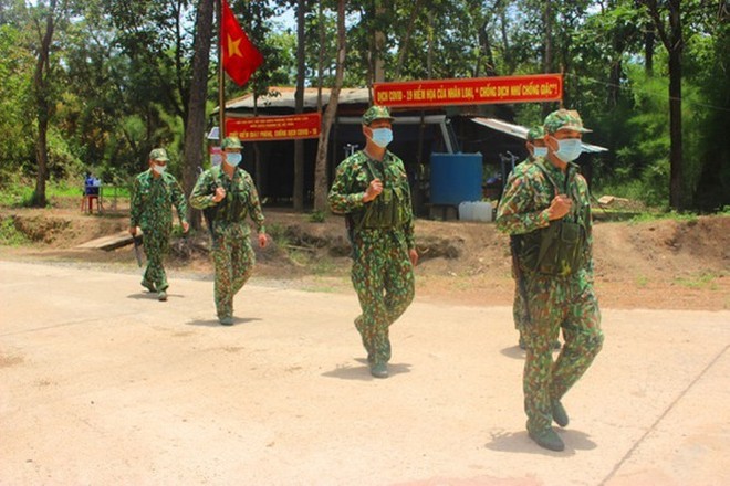 Đắk Lắk: Soát chặt, ngăn người nhập cảnh trái phép trước Tết Nguyên đán - Ảnh 2.