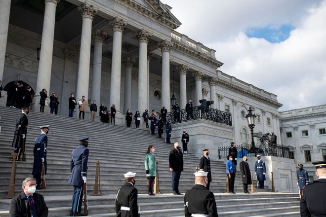 Phóng sự ảnh: Thủ đô Washington của Mỹ trước giờ chuyển giao quyền lực - Ảnh 4.