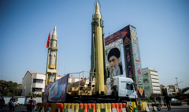 Iran báo động toàn bộ lực lượng hải quân ở vùng Vịnh, đòi Mỹ trả nợ máu”: Ngòi nổ chiến tranh đã điểm! - Ảnh 1.