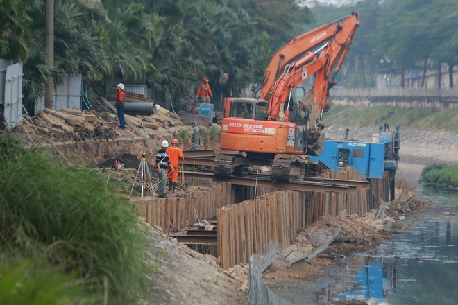 Tô Lịch vẫn là dòng sông chết dù nhiều phương án cải tạo được đưa ra - Ảnh 1.