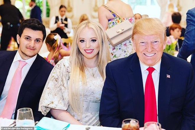 Tiết lộ mánh ăn chơi của tỷ phú siêu giàu đính hôn con gái ông Trump - Ảnh 1.