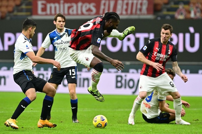 AC Milan thảm bại trên sân nhà trước Atalanta - Ảnh 6.