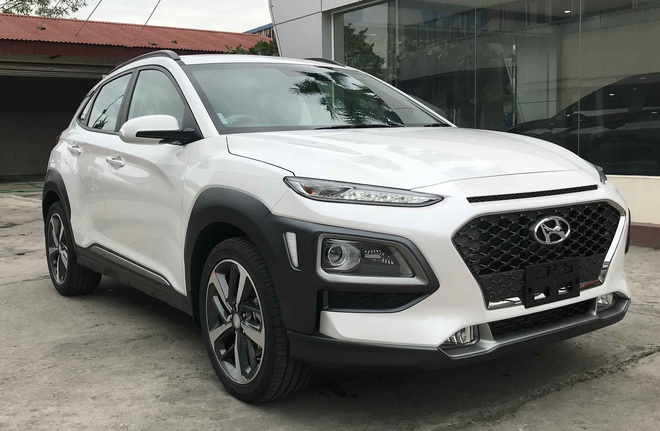 Hàng nóng Hyundai Kona giảm giá mạnh tay trước Tết Nguyên đán, kèn cựa Kia Seltos - Ảnh 1.