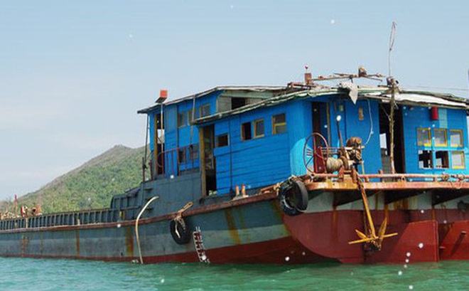 Tàu hàng vô chủ được phát hiện trôi dạt tại vùng biển Lý Sơn. Ảnh Công Cường