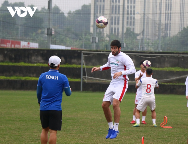 Viettel chiêu mộ cựu tuyển thủ Uzbekistan đá AFC Champions League - Ảnh 1.